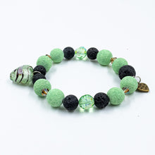 Lade das Bild in den Galerie-Viewer, Armband "Heart of Glas" softgrün für Sie