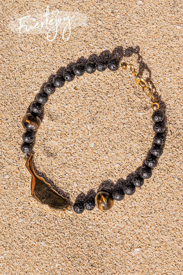 Fuertejoy Island Collection. Für Fuerte -  Lovers ist ein Armband mit dem Insel Amulett ein Must Have. Kombiniert aus Lava, Koralle, Halbedelsteinen und Zierteilen Das Insel Armband. Fuertejoy Statement Armband für Sie und Ihn.  Personal Lifestyle