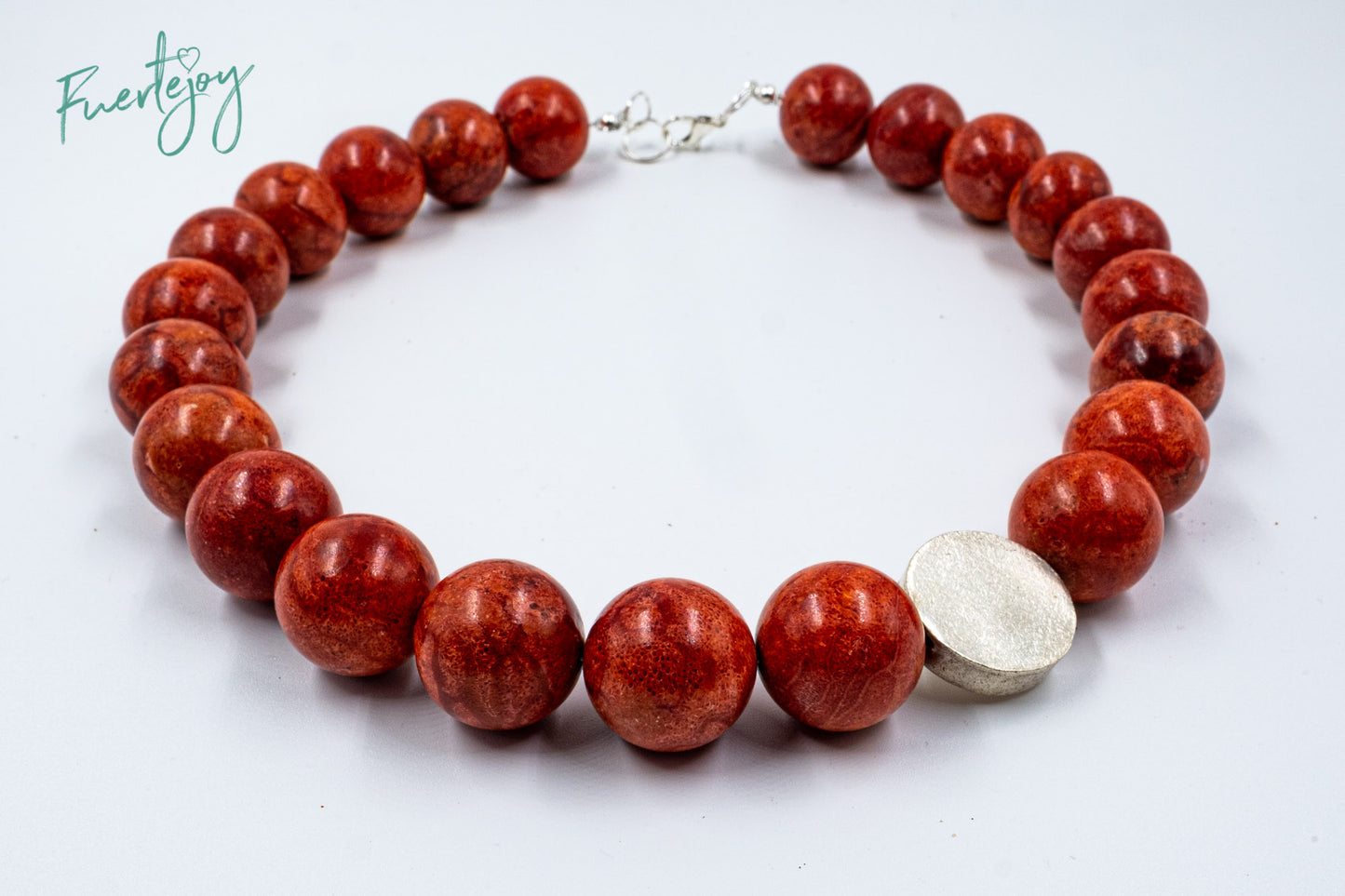 Collar de coral "Plateado"